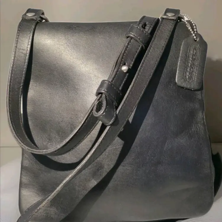 COACH Vintage Black Leather Crossbody Shoulder Bag #9473 Adj. Strap w/ Hangtag