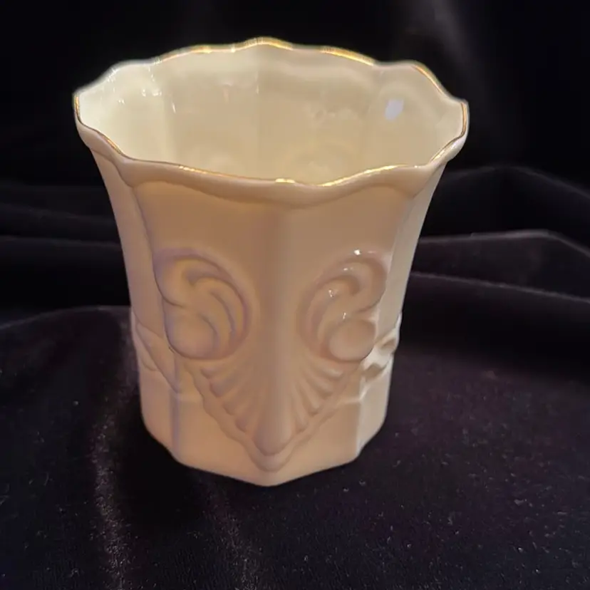 Belleek Millennium 2000 Collection Votive Holder / Mini vase
