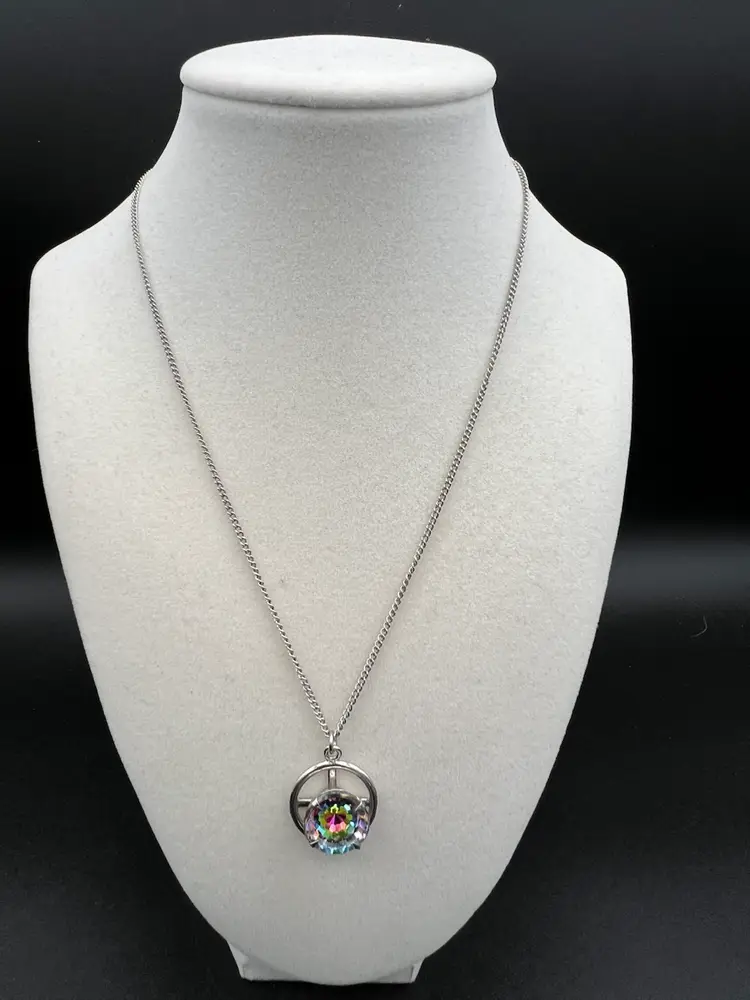 Sarah Coventry Over the Rainbow Watermelon Prism Silver Tone Necklace 17”