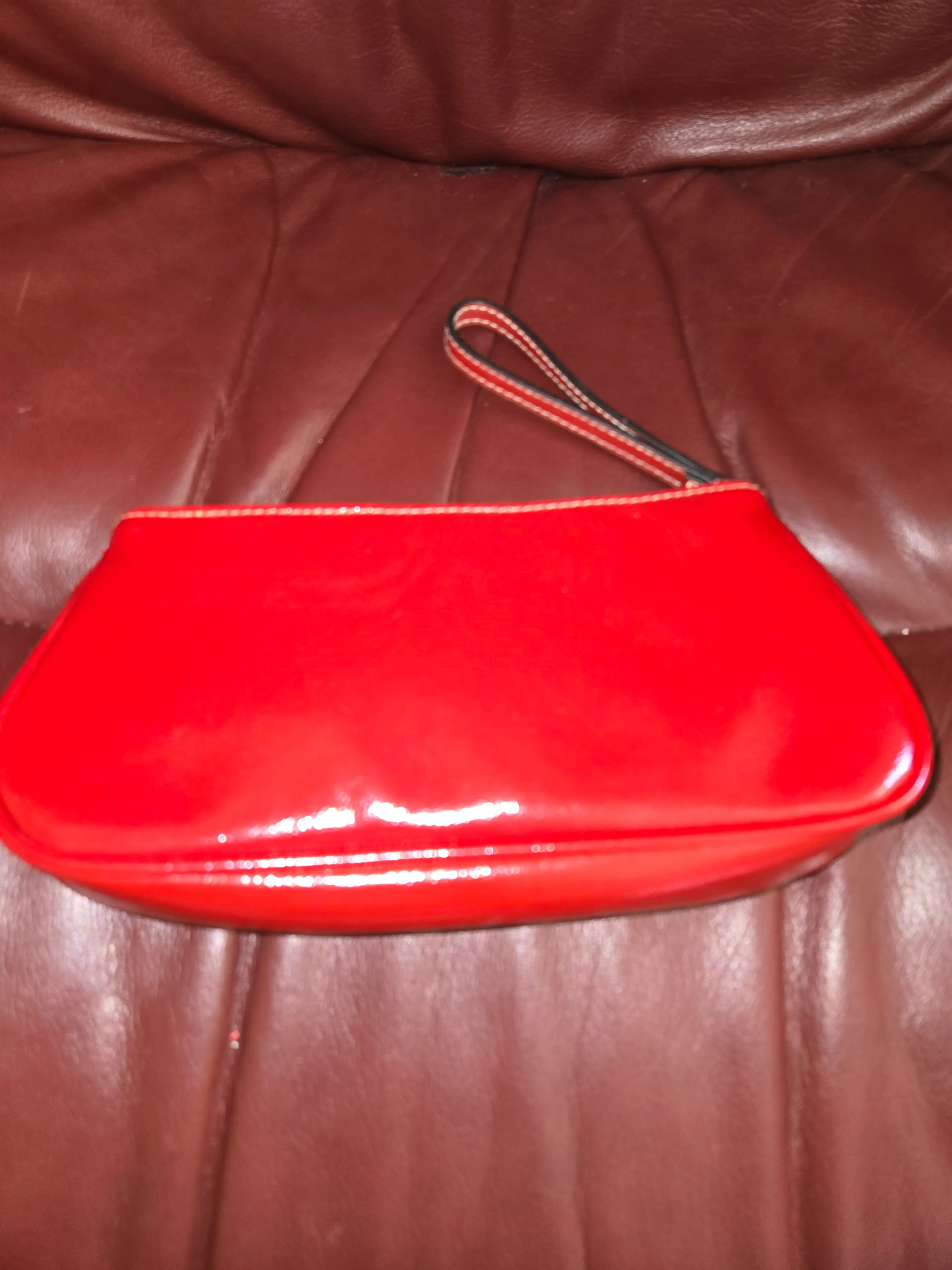 Image 2 of 7