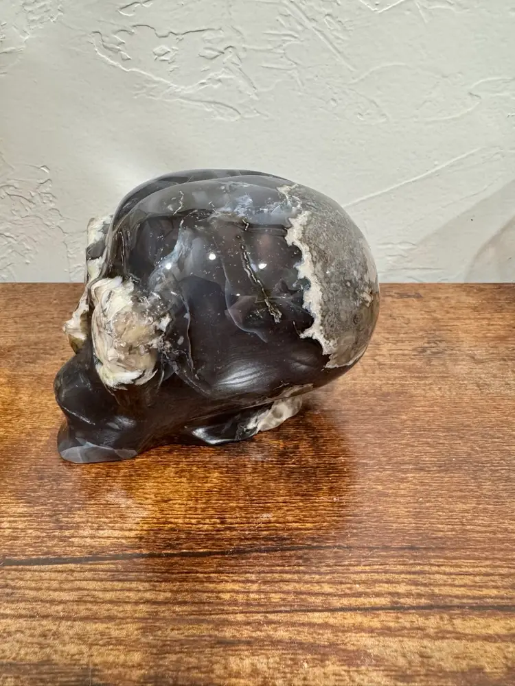 Volcano Agate Alien Head - GLOWS UNDER UV