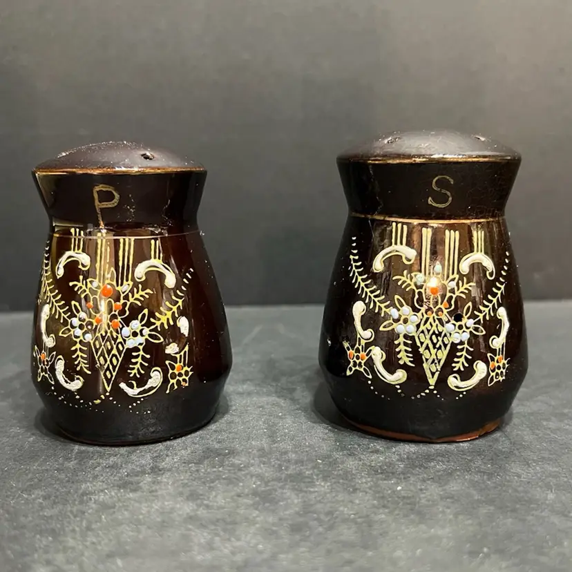 MARKDOWN! Hand-painted Moriage Redware Brown Salt & Pepper Shakers, As Is, ~Each 3” x 2” diameter