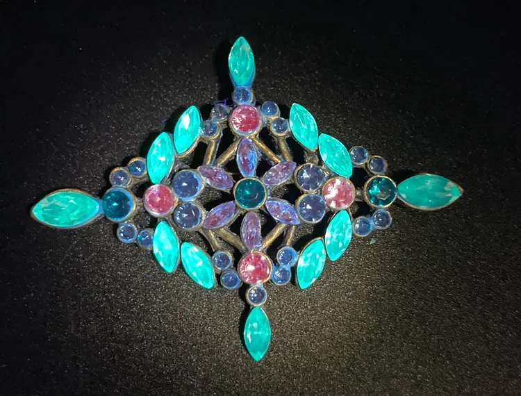 Vintage UV Reactive Brooch 2 1/2” X 2”