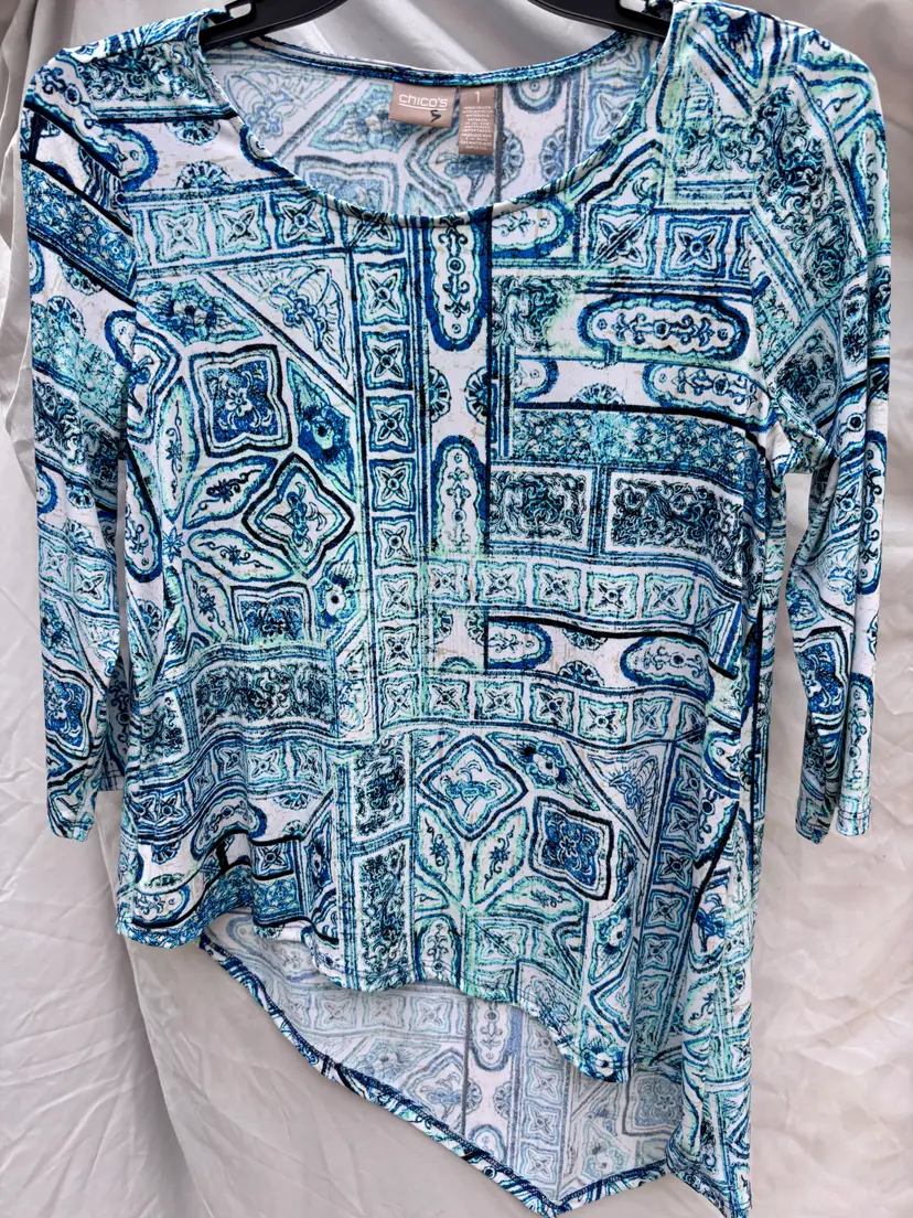 Chicos Ladies SZ 1 Asymmetrical  Blouse