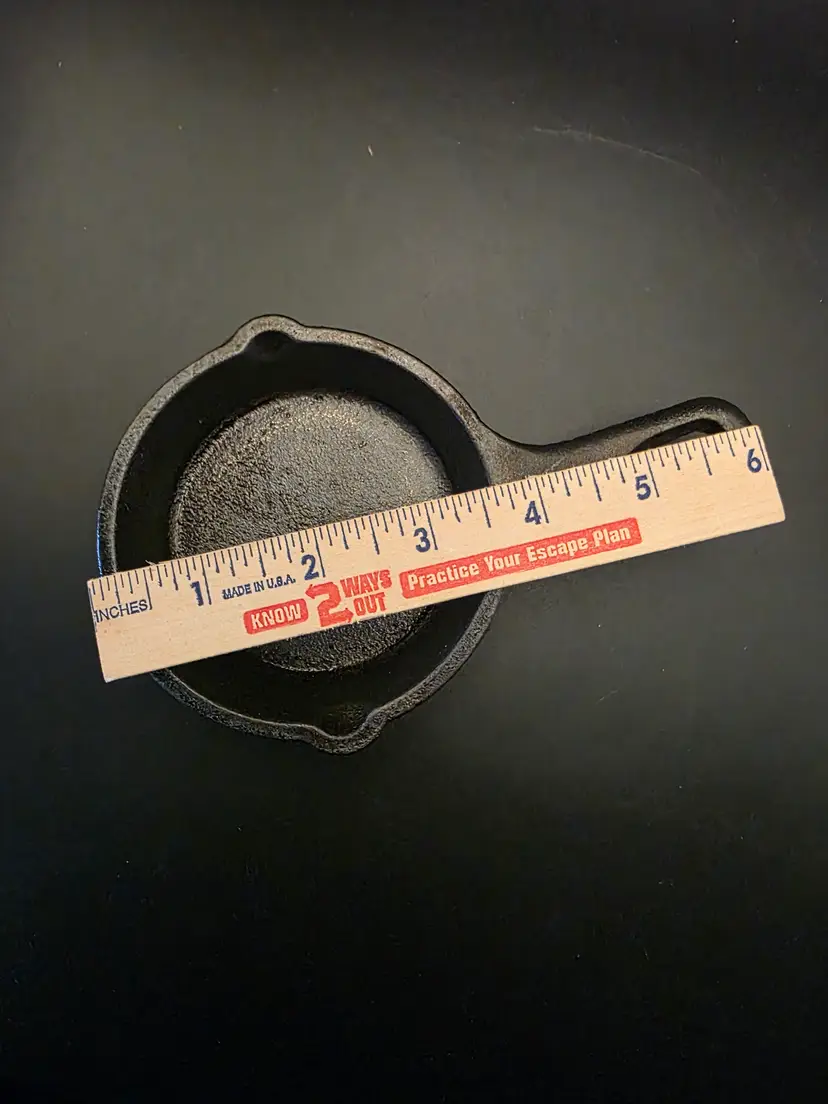 One Egg Cast Iron pan