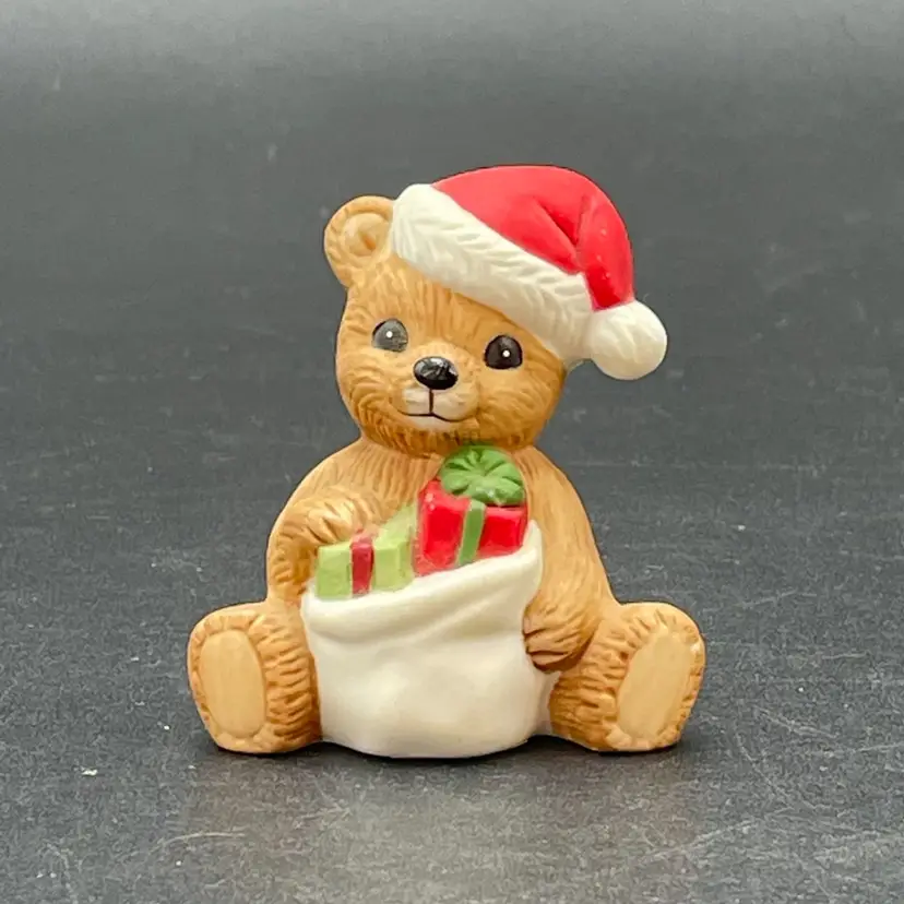 Homco #1413 December Bear of the Month Figurine Santa Hat Sack VTG Miniature