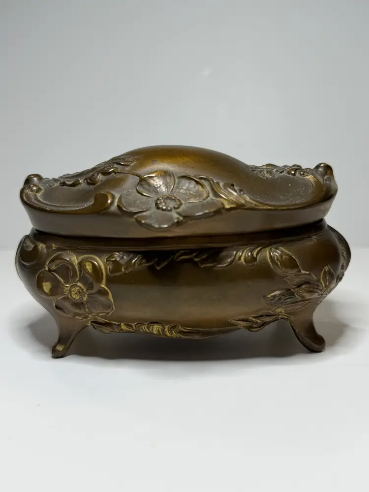 Brainard & Wilson B&W Antique Footed Brass Hinged Trinket Box Casket Art Nouveau