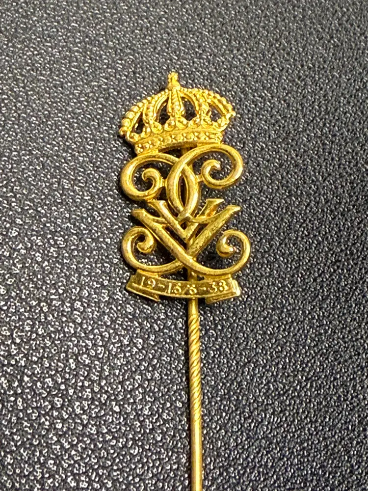 Vintage stick pin King Gustaf V of Sweden 1938 commemorating 80th Birthday