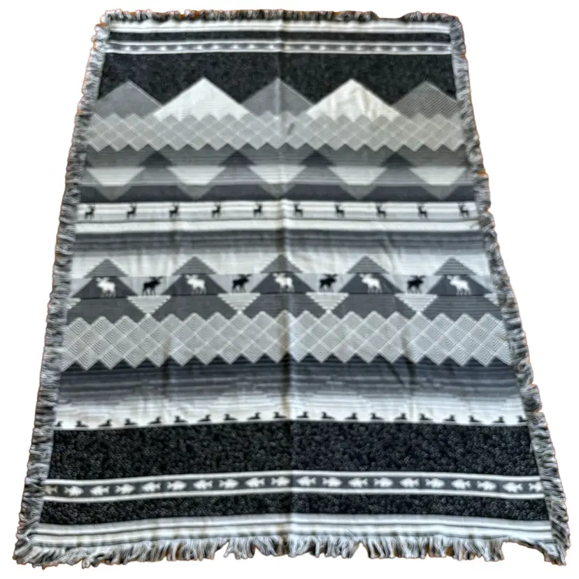 Black & White “Spruce Moose Classic” Woven Throw Blanket 73”x51”