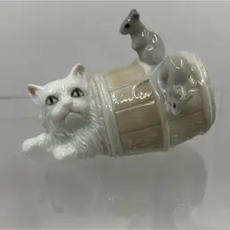 Leonardo Collection Mice At Home LP3976 -Cat And Mice In Barrel