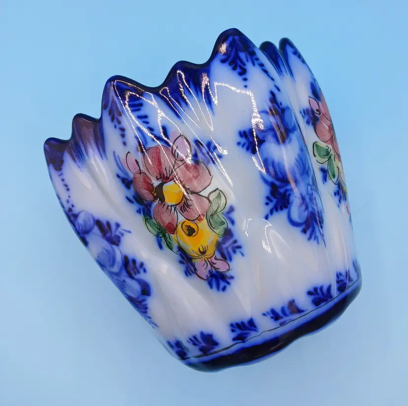 Vintage Portugese Planter #44 Signed Pedros Alcobaca