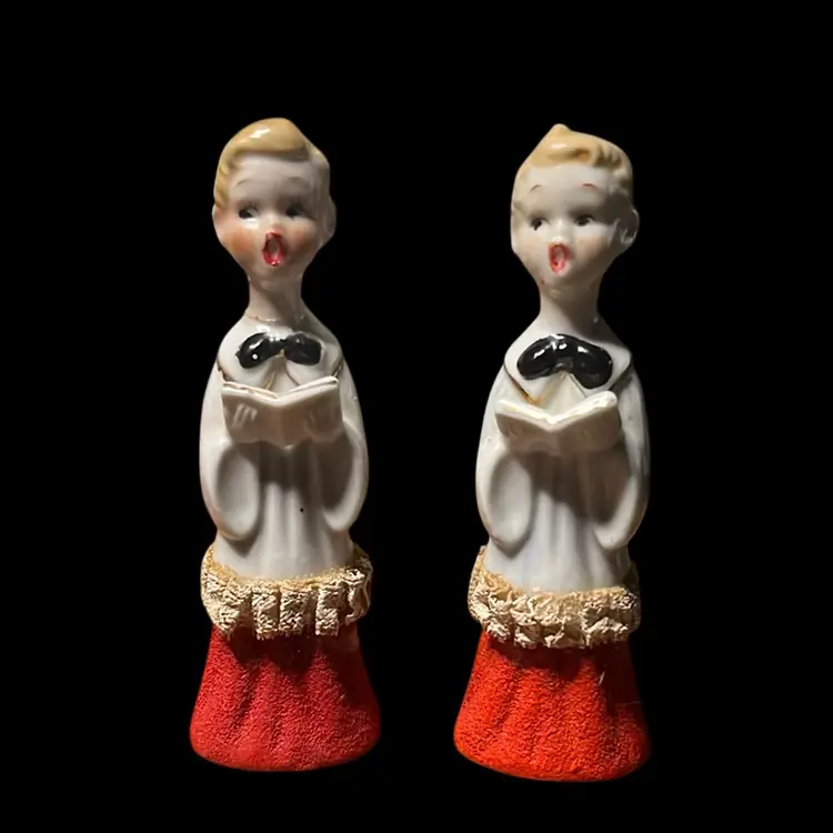 01. 2 Vintage Choir BOYS Figurines Red Black Blonde Hymnal JAPAN Christmas 5 inch