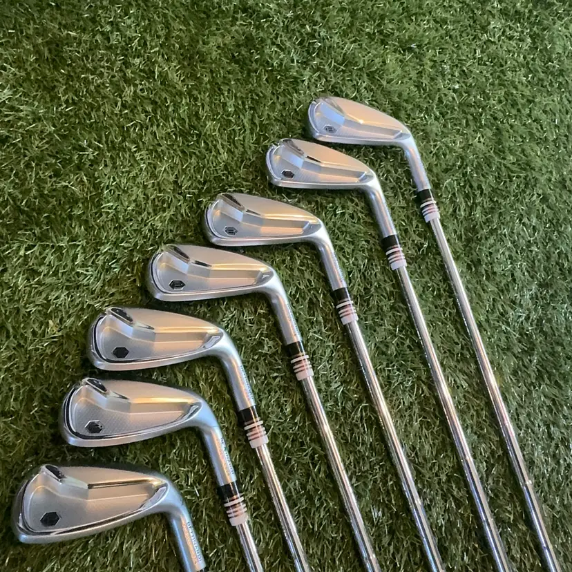 Bettinardi CB24 Iron Set 4-P Dynamic Gold X100 Shafts Custom Feral