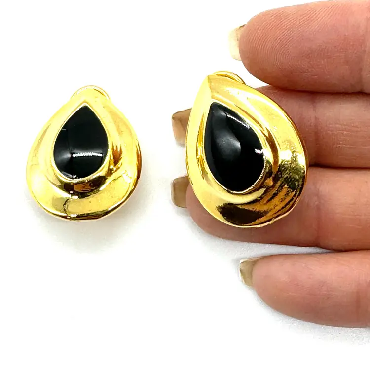 Black & Gold Tear Clip On Stud Earrings - KYE-BK5