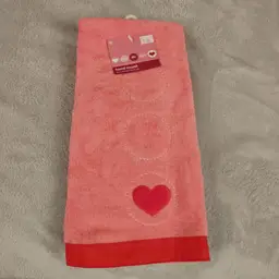 Valentine's Day hand towel. 1 towel. 16 x 25.