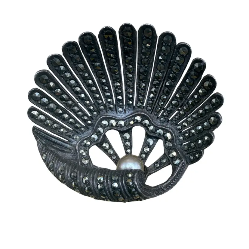 VINTAGE STERLING & MARCASITE BROOCH  PIN SCOLLOP DESIGN W/ Small Pearl