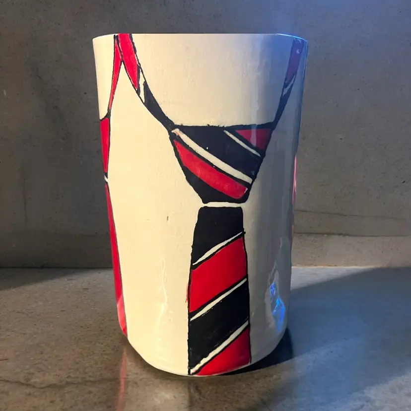015a. Red and Black Necktie Pottery Ceramic Planter, Vase Utensil Holder
