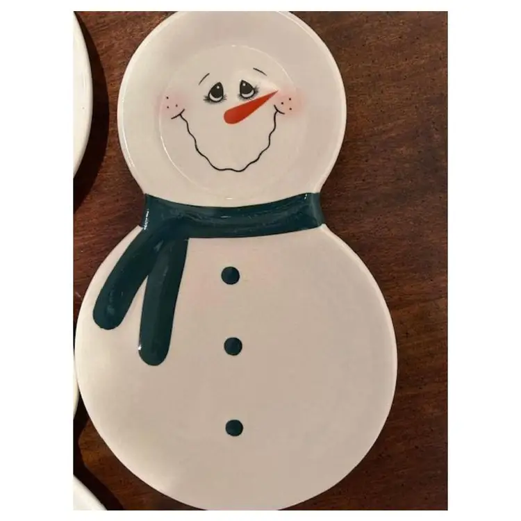 LTD Commodities Ceramic Snowman Snack Plates Red Blue Green Scarf 9.5” set of 4