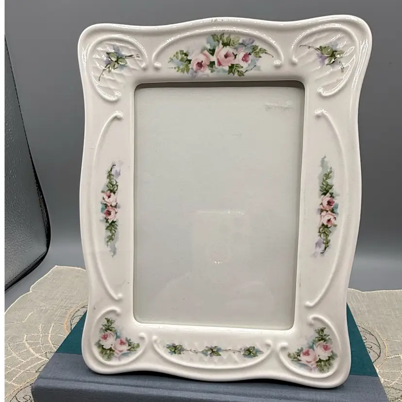 Vintage Pastel Floral Ceramic Portrait Frame (Circa 1980s-90s)