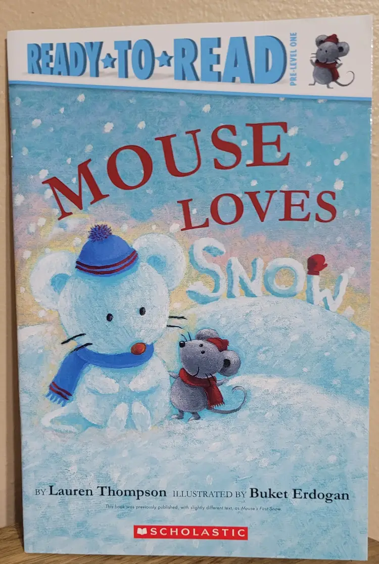 Mouse Loves Snow- Paperback