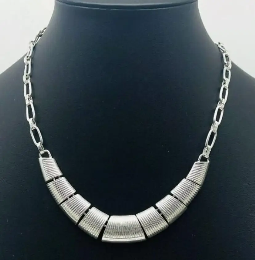Vintage NAPIER Silver Tone Geometric Link Necklace 18 inch 13951
