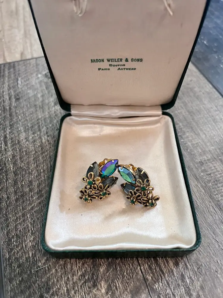 Vintage Rhinestone Clip On Earrings