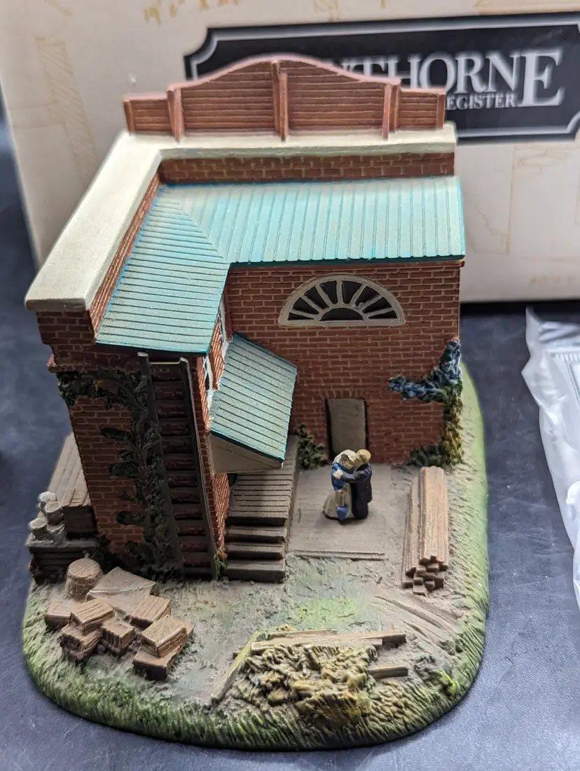 Vintage Hawthorne House Gone With the Wind Swept Away