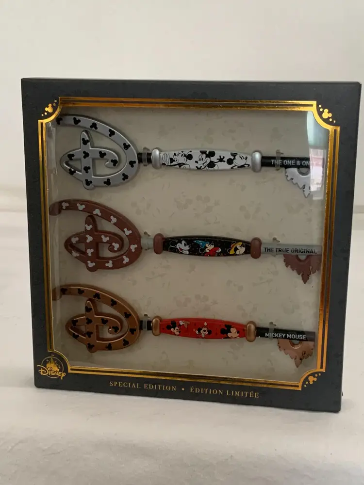 Disney Mickey Mouse 3 Piece Special Edition Key Set New In Box Collectible Keys