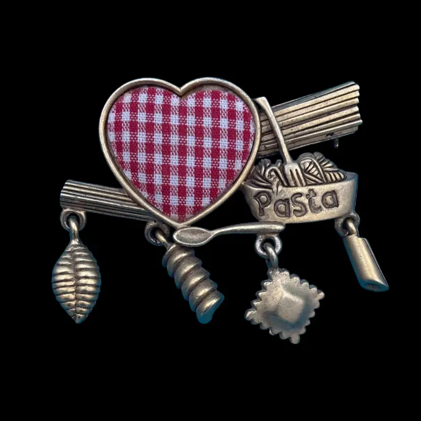 Vintage Danecraft “I ❤️ Pasta” Brooch – Italian Food Theme with Dangle Charms – 1980s–1990s