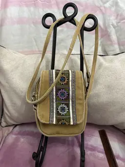 Goodhan Embroidery Canvas Bag