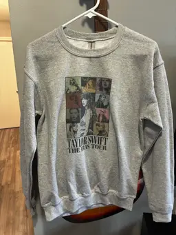 NEW SMALL TAYLOR SWIFT CREWNECK