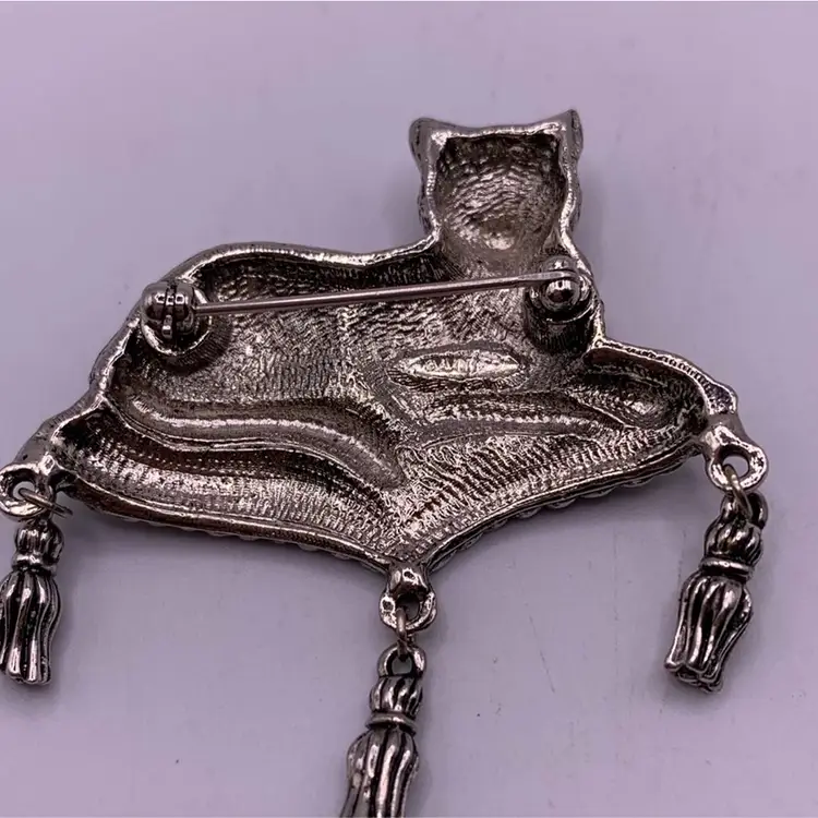 Avon Cat on a Pillow Brooch Green eyed 2” Wide