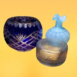 12. Am I Blue Set Of Three Blue Glass Items