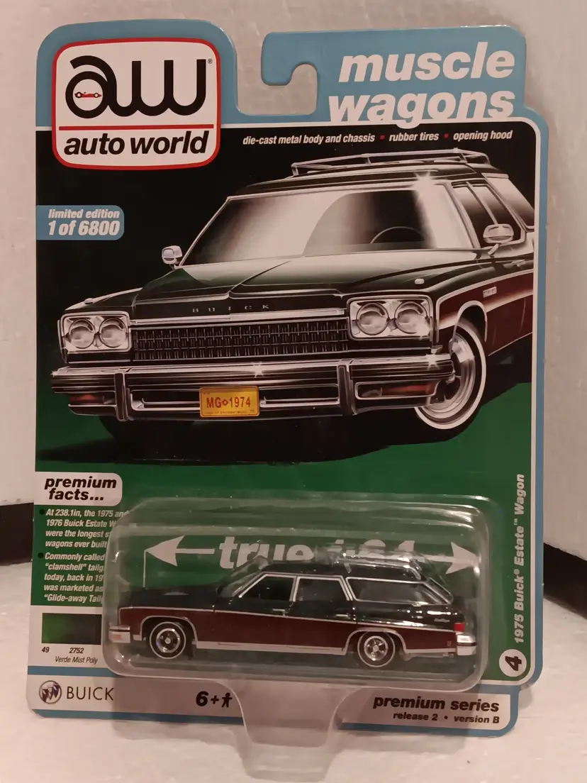 AUTO WORLD PREMIUM SERIES 1975 BUICK ESTATE WAGON GREEN/BROWN PAINT MUSCLE WAGON