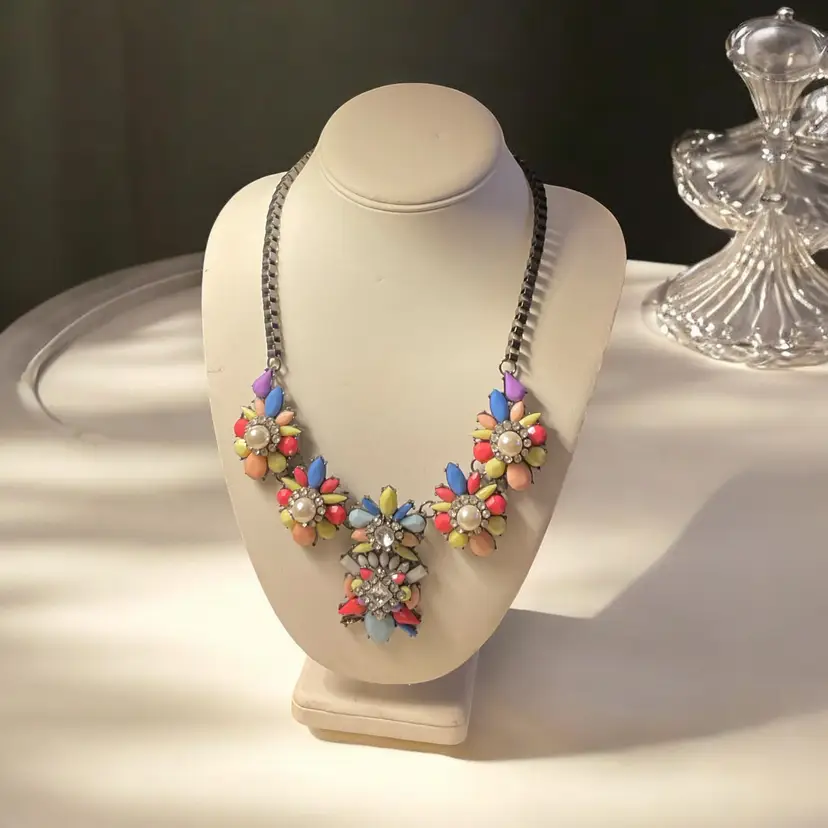 Chunky statement Bib Colorful Floral Statement Necklace