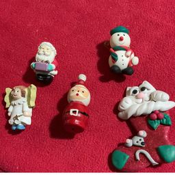 Lot Of Five Vintage  Christmas/ Holiday ~ Brooches / Pins . 1970s
