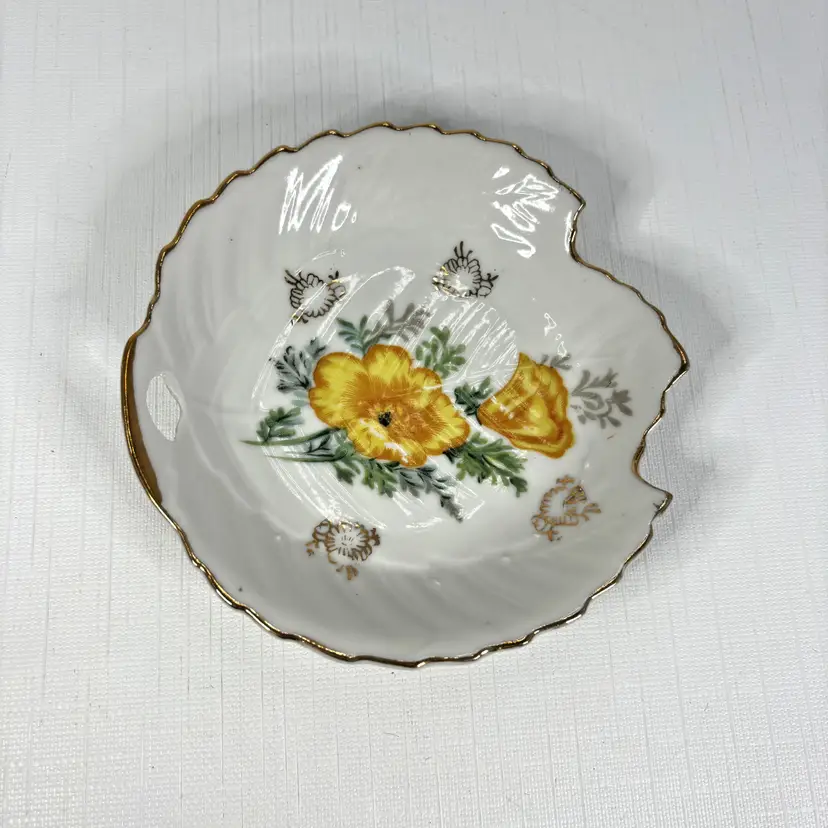 Leaf Shaped Trinket Ring Dish Floral Made Japan Gold Trim Vintage Cottage Core Shabby Décor