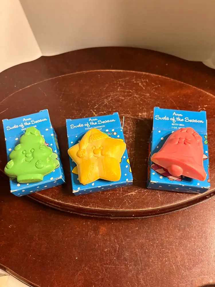 NOS Avon “Suds Of The Season” Holiday Soaps