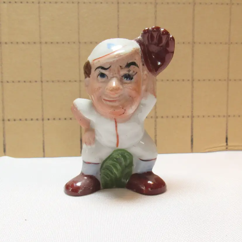 Vtg Ceramic Baseball Player Figurine - Japan