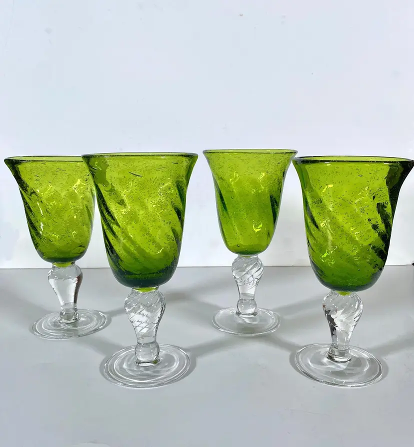Pier 1 Set of 4 Green Mouth-Blown Glass Goblets Bubbles Swirl Pattern 7.75"