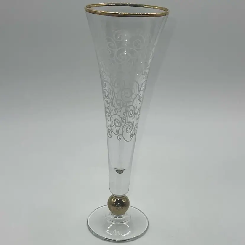 Venetian style vase with gold gilding 8.5 inches tall