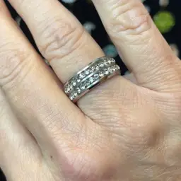 Silvertone Rhinestone Ring Size 8