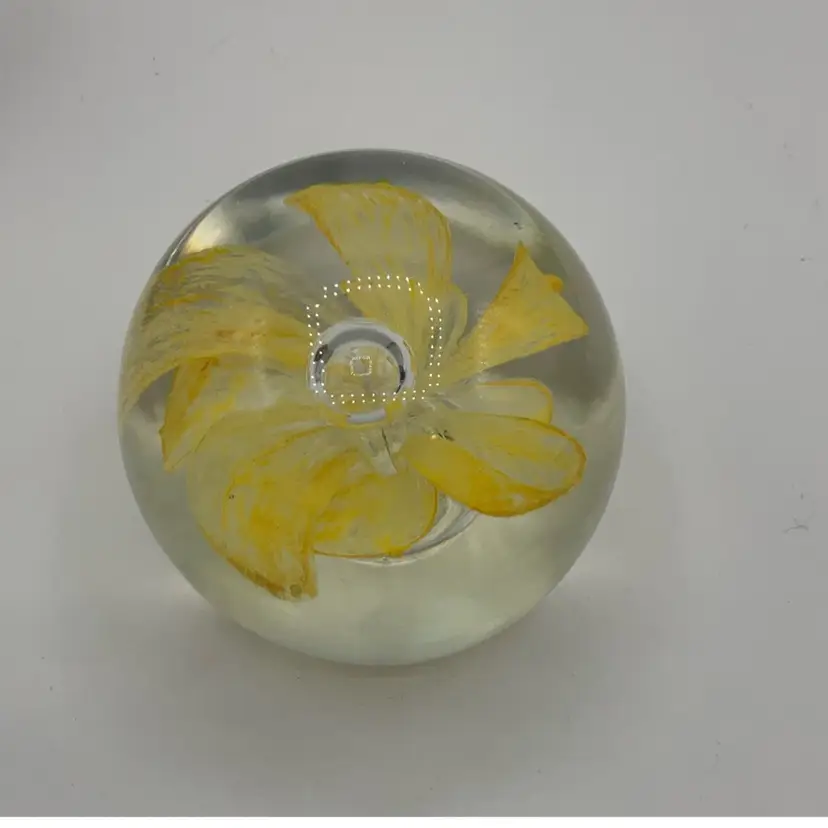 Yellow Mellow 1.5” Floral Paperweight Glows Under UV365