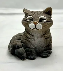 Artesania Rinconada Hand Carved Clay Gray Persian Cat w/ White Enamel Uruguay 3"