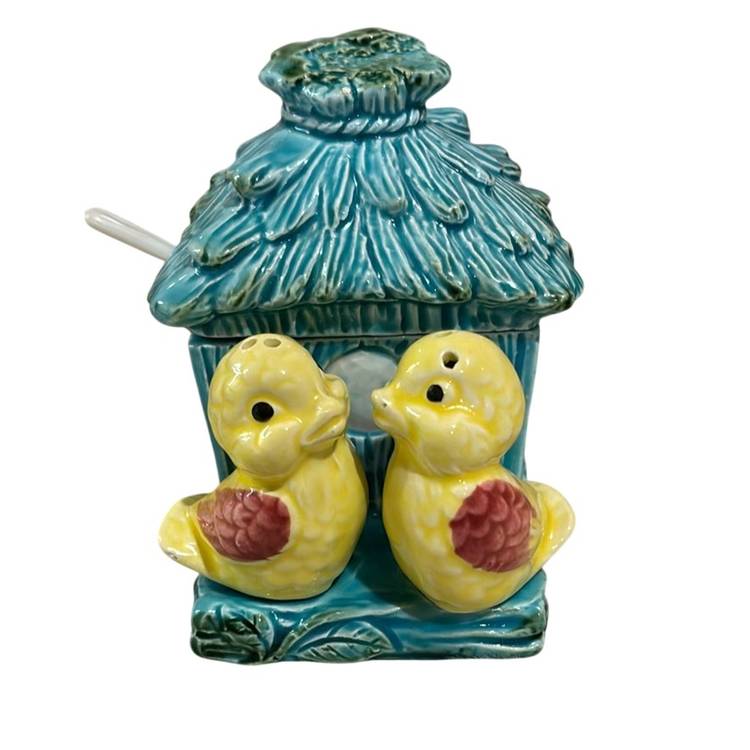 Vintage Norleans Japan Marked On Sugar Dish And Salt And Pepper Shakers. No Chips Or Cracks