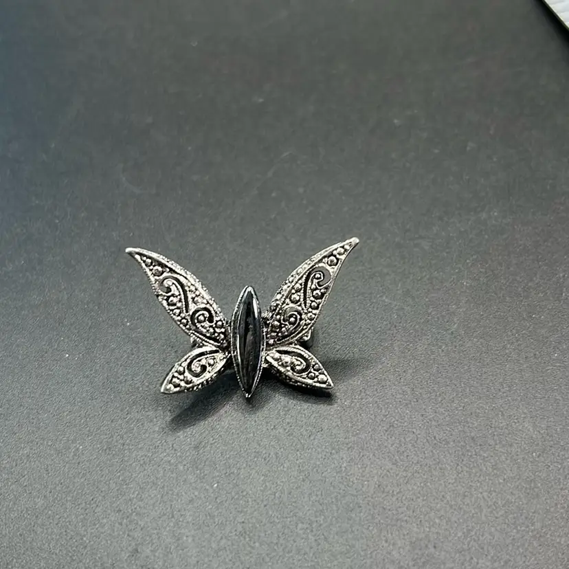 Beautiful Silvertone Filigree Butterfly 🦋 1 1/2” Wide
