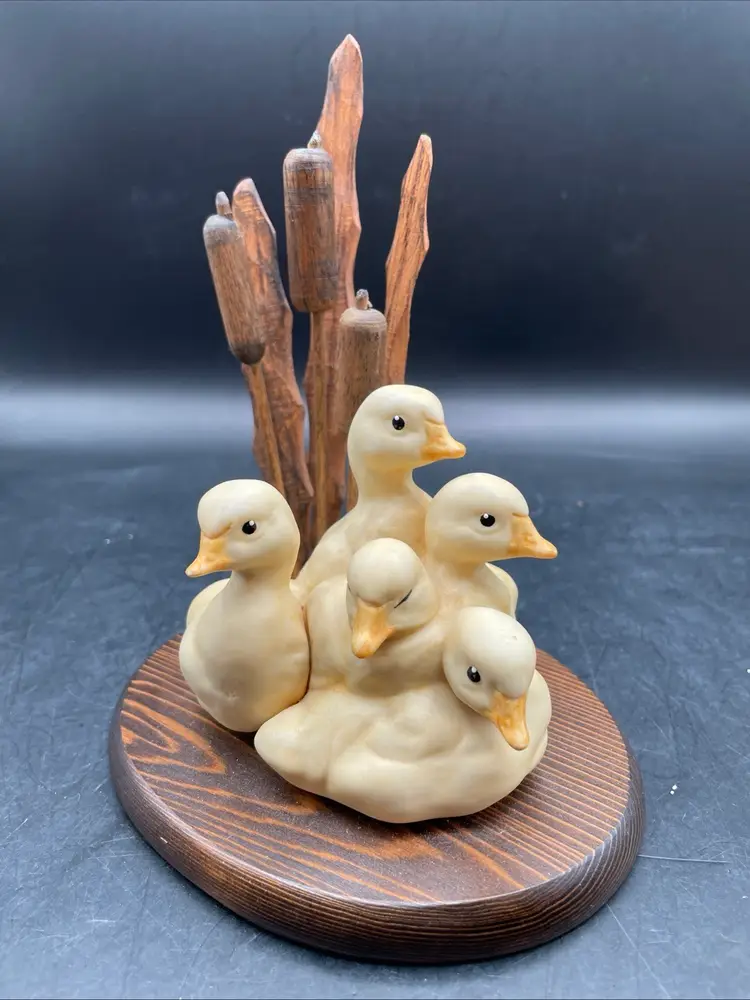 VTG 5 Ducklings Holland Mold On Wood Base With Cattails