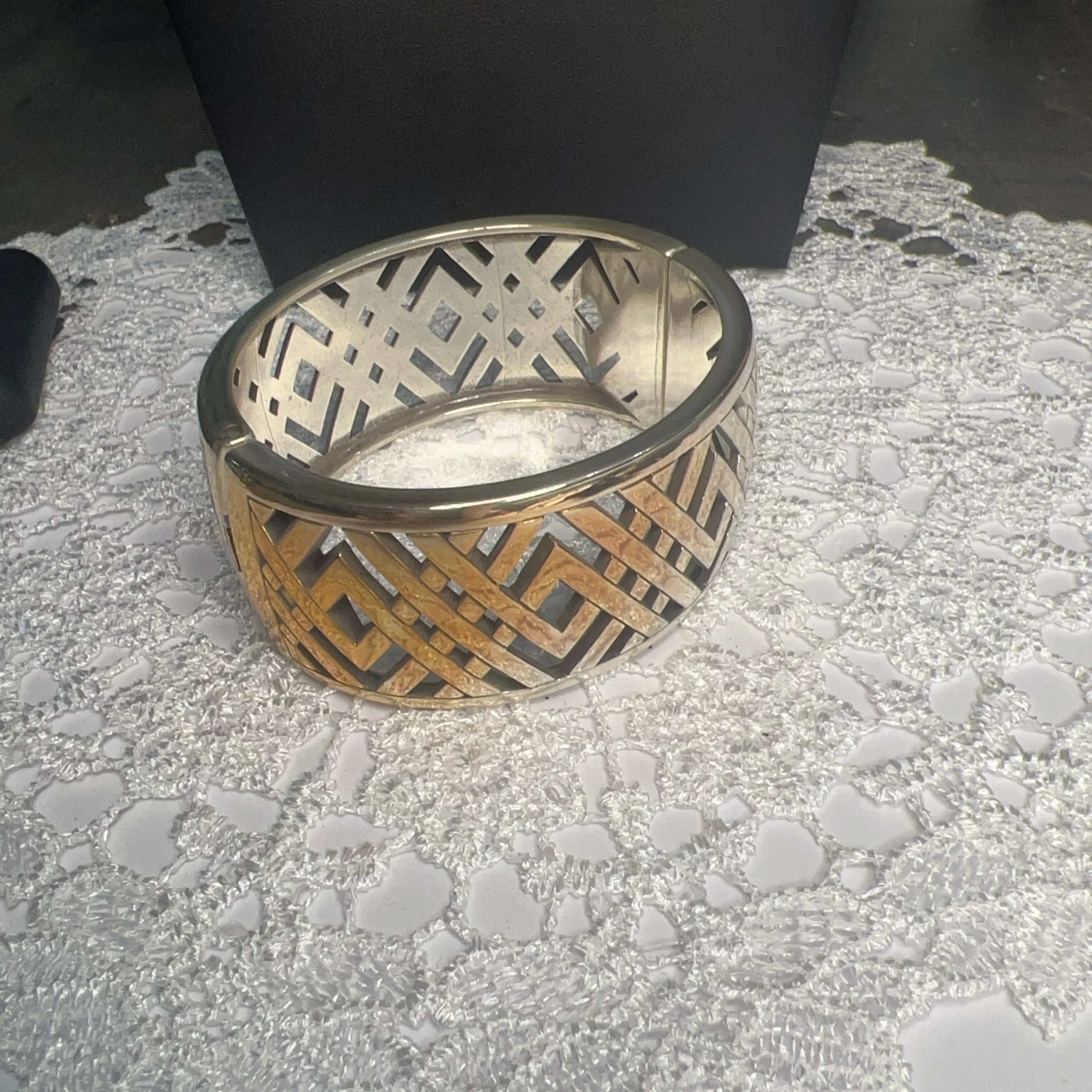 Image 1 of 6