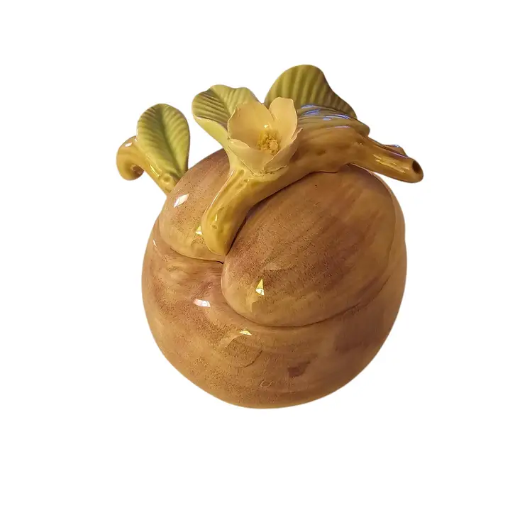 Vintage 1980s Fitz And Floyd Covered Sugar/Jam Jar. In Excellent Condition. Has The Original Spoon. 4
5" High, 3.5" Wide, 3" Across. Sku: A2-A297.