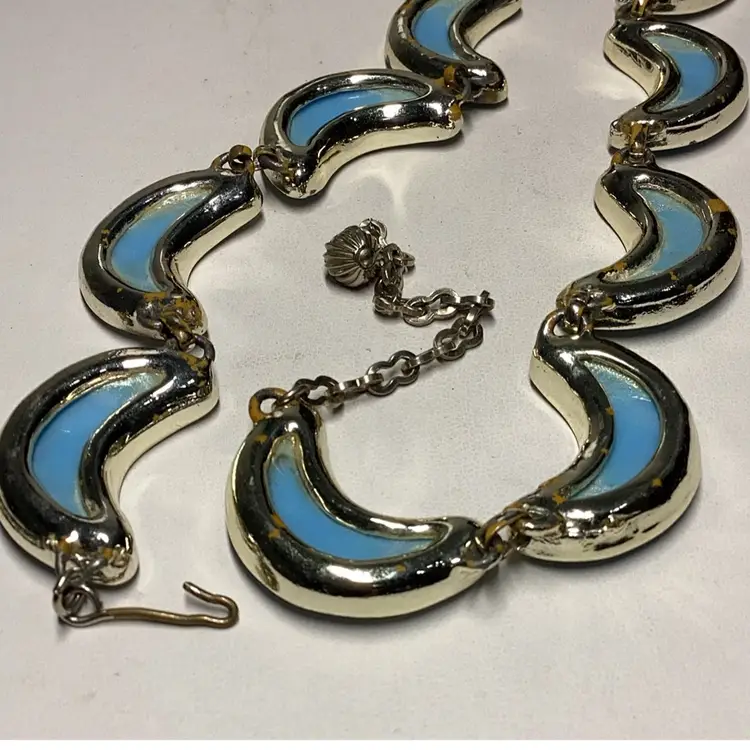 Light Blue Thermoset Necklace 17”